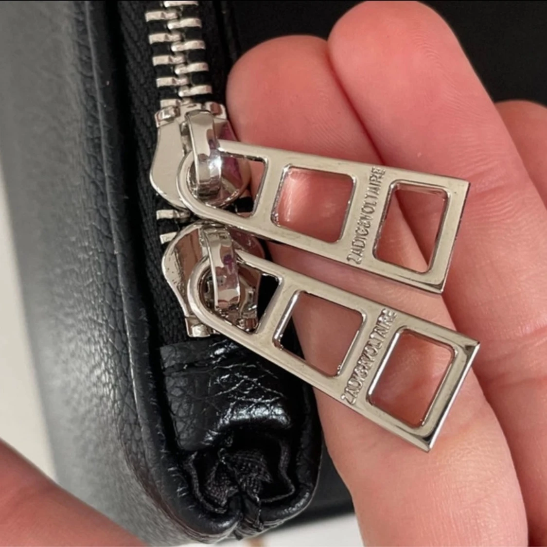 Zadig&Voltaire axelremsväska - 2