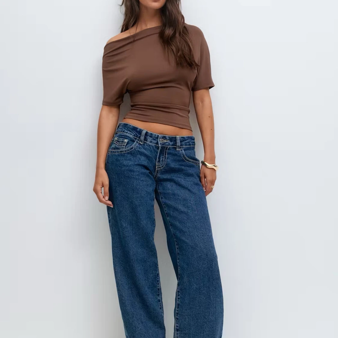 Blåa wide jeans med låg midja