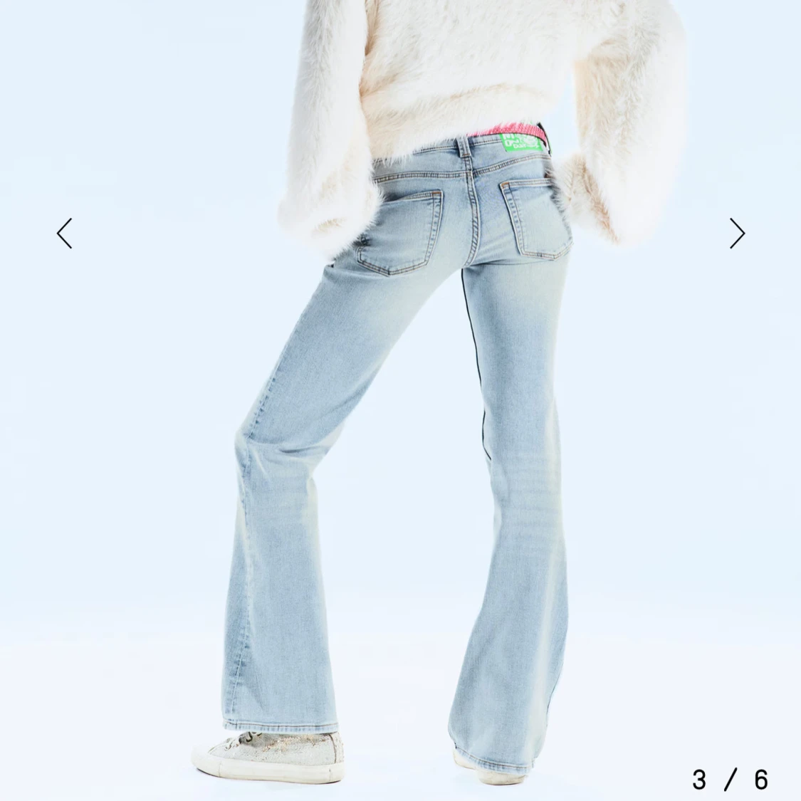 Ljusblå bootcut jeans med slitningar - 2