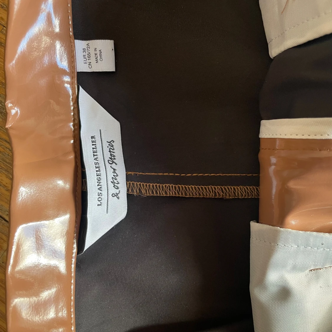 Bruna lackbyxor från & Other Stories - 2