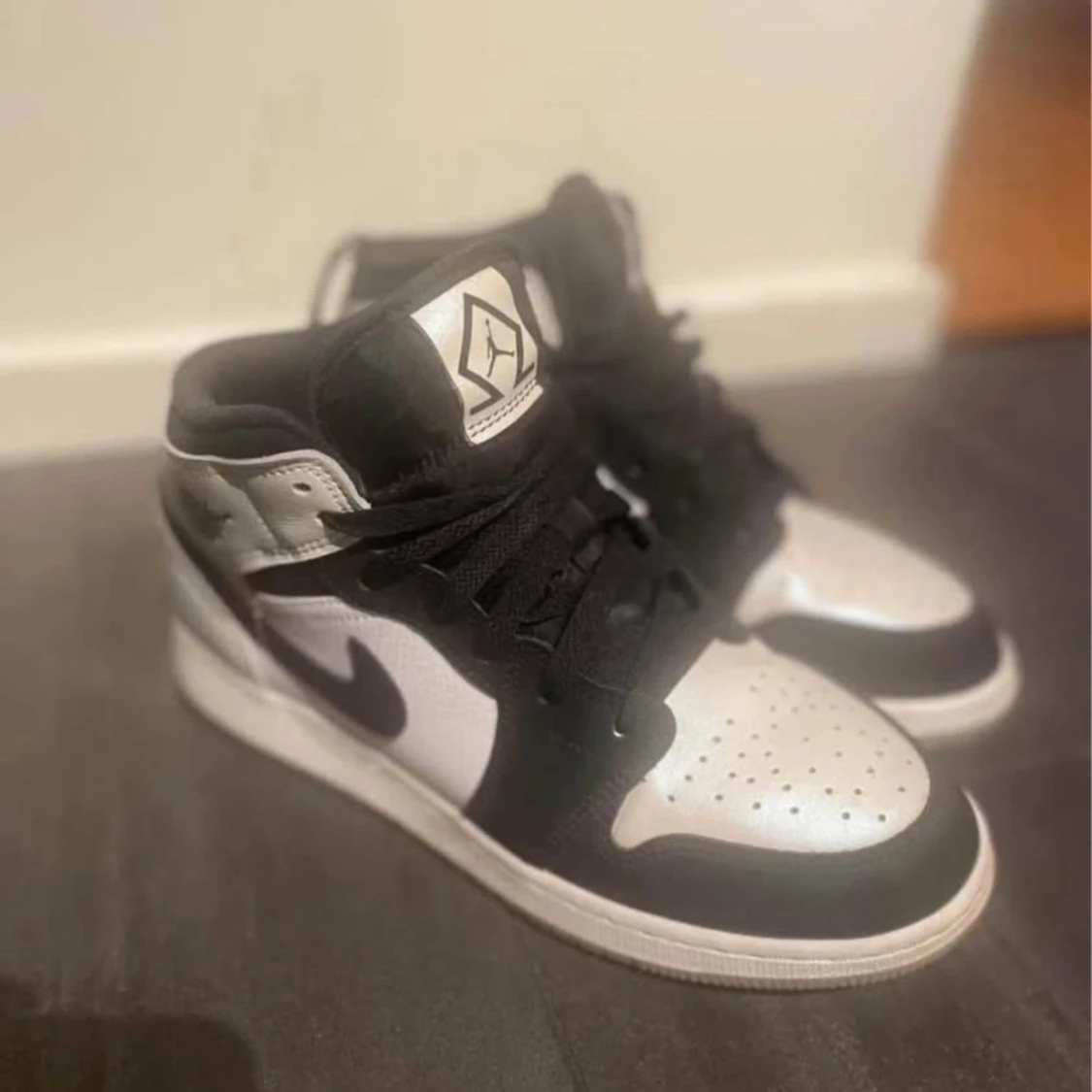 Nike Air Jordan 1 svart och vit