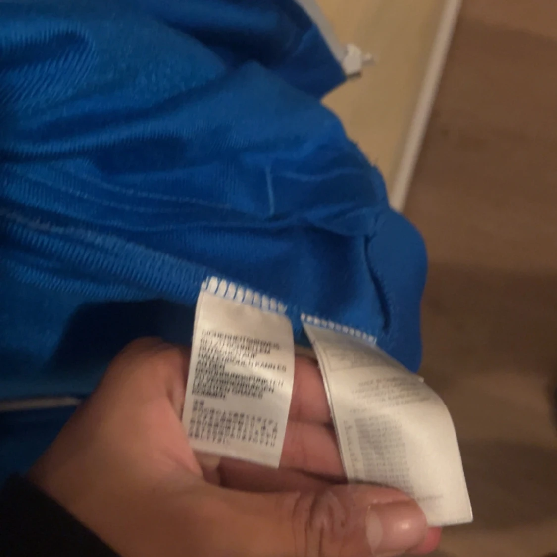 Blå Adidas vindjacka med vita ränder - 4