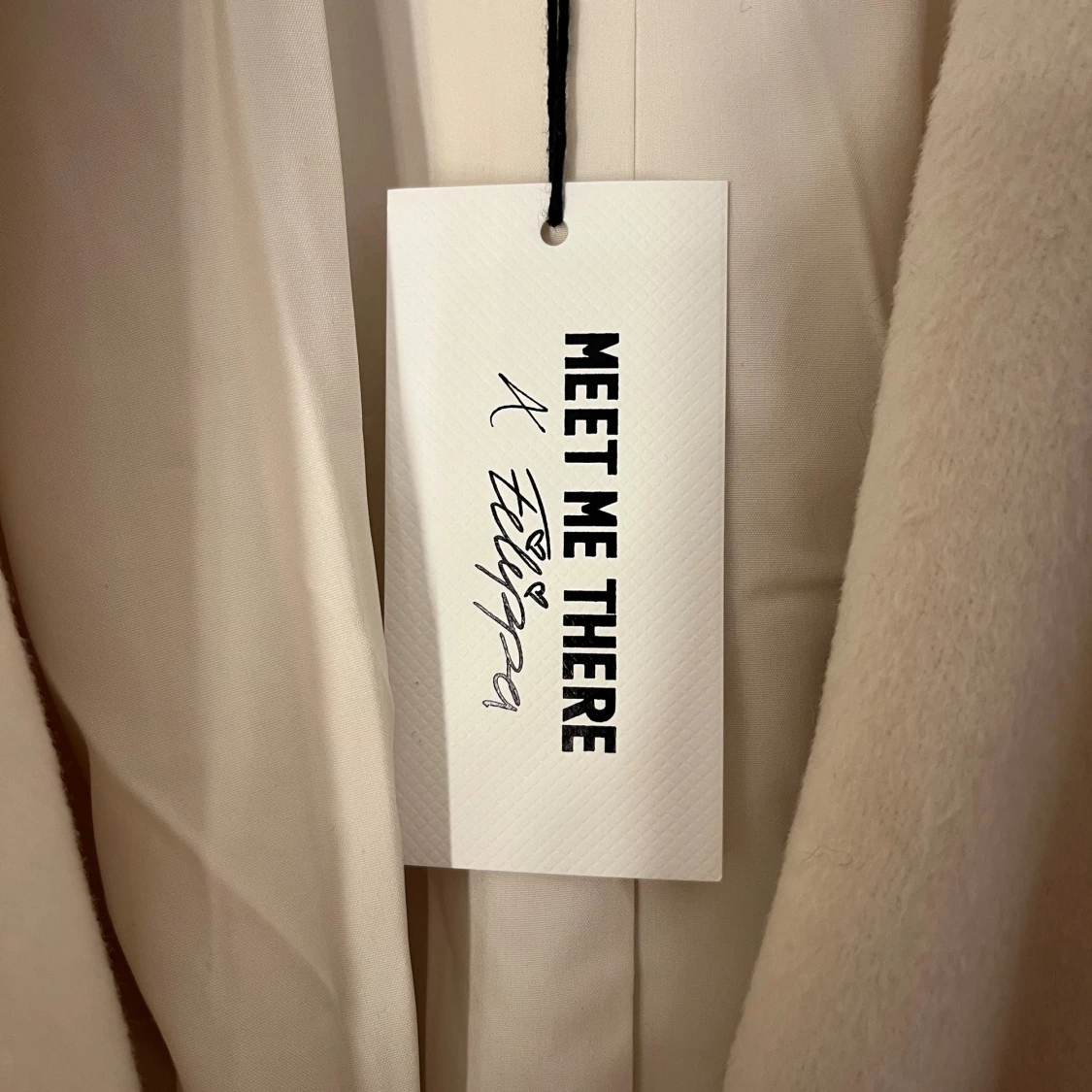 Vit kappa Penny från Meet Me There x Filippa - 3