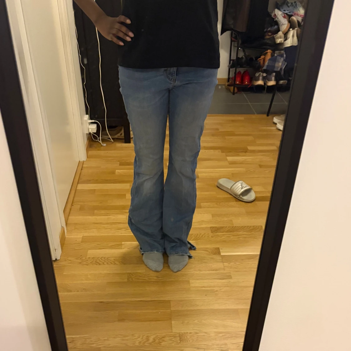 Blå bootcut jeans Zara 