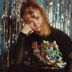  - Sjukt cool dc comics t-shirt, med alla manliga karaktärer. Helt perfekt, som ny. Storlek Large, men fungerar till medium eller som en oversized till small. 50kr i frakt som vanligt.