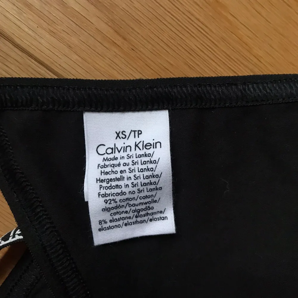 Säljer helt nya oanvända äkta Calvin Klein trosor. Frakt inkluderat i priset. Övrigt.