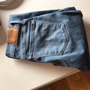  - Levis jeans från carlings,endast testade.Skriv för mer bilder