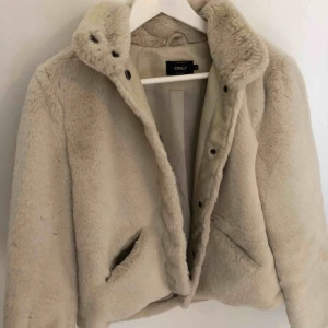  - Sparsamt använd, fint skick! Köpare står för frakt