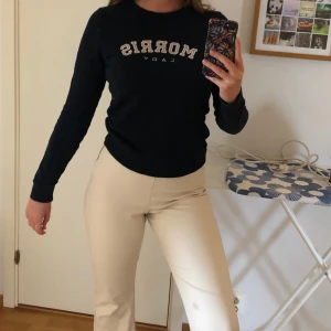 Morris Lady tröja    - Morris Lady tröja i storlek XS! Använd ett fåtal gånger och är i fint skick!  