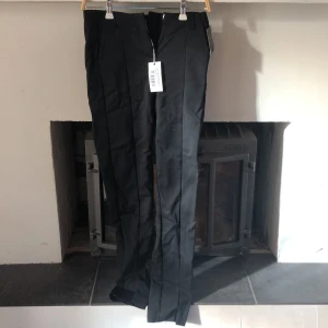 Kostymbyxor med slits, strl 34 - Helt nya kostymbyxor, strl 34
