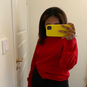 Röd sweatshirt - Jättemjuk röd sweatshirt❤️