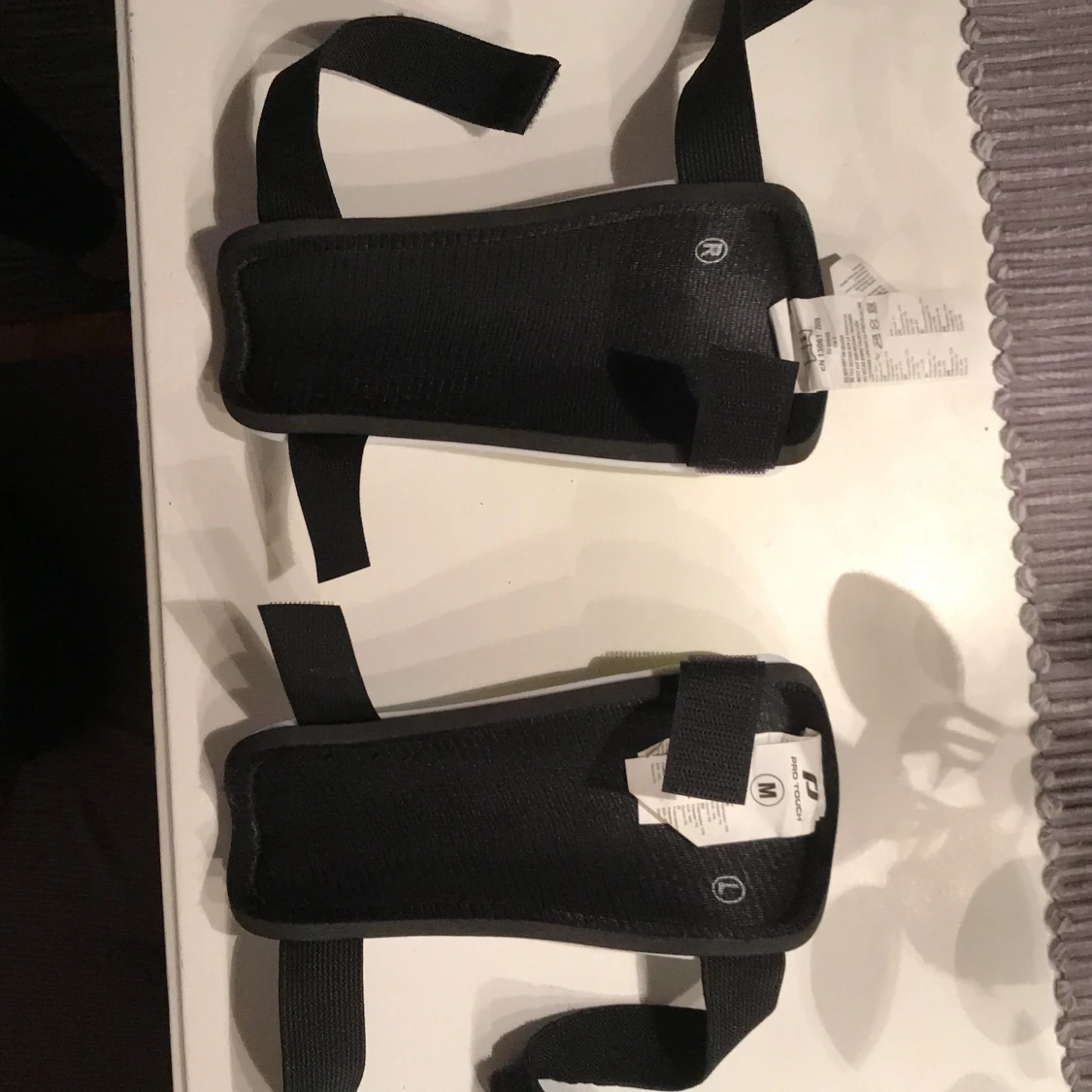 Fotbolls benskydd - 90