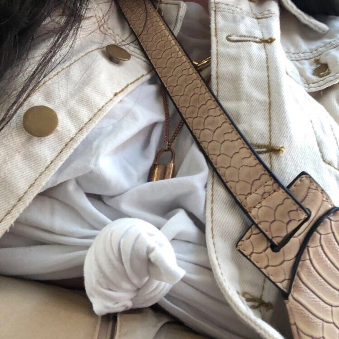 Ljus jeansjacka fråm boohoo - 90