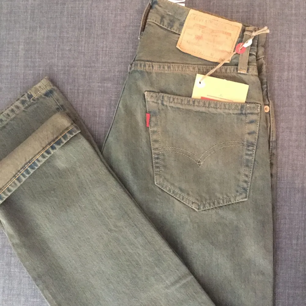 LVC (Levi's Vintage Clothing) 505:or. Helt oanvända, etiketter kvar. Små i storlek! Zip-fly! . Jeans & Byxor.