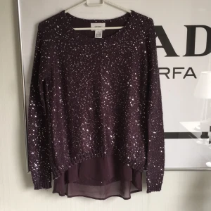  - Lila paljett tröja 