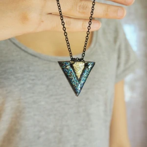  - handgjort halsbandshuvud 