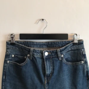  - Jeans från weekday i superfint skick! Midja: 26, längd: 30