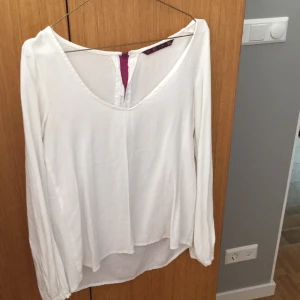  - Söt blus från zara, säljer massa billiga kläder pga flytt