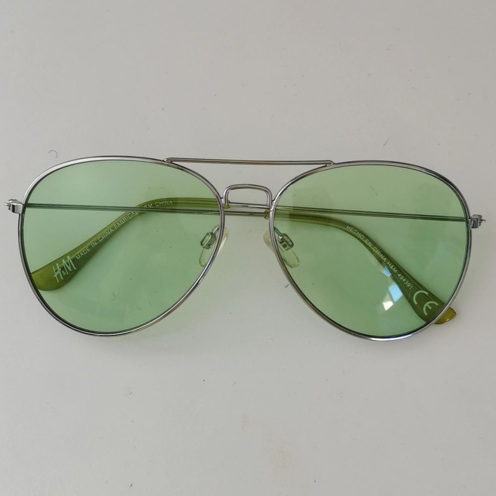 Gröna pilotglasögon - H&M | Plick Second Hand