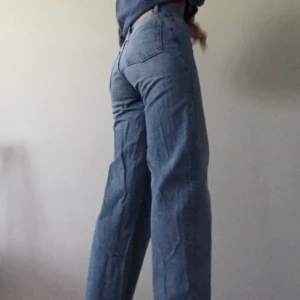 Wideleg jeans i storlek 26 - Wideleg jeans. Ja är 170 å brukar ha 36 i jeans💕