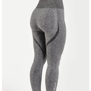 Tights - Jätte sköna tights från Danne. Säljer för de är för små. Nypris va 749kr