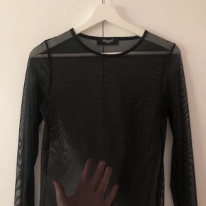 mesh topp - aldrig använd, köpt från Nelly! Frakten ingår 😍🌷💕