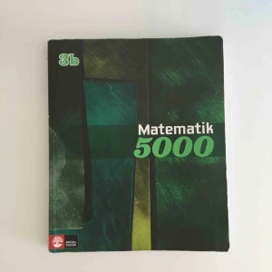  - Mattebok till matematik 3b, köpt begagnad men mycket bra skick! Superbillig jämfört med nypris. Kan skicka mer bilder på begäran. 200kr + frakt 