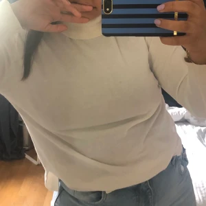 Perfekta tröjan - Supersnygg finstickad polotröja från Zara kids, passar xs-m