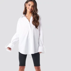 Skjorta strl M - Endast testad! Frakt tillkommer på 50:-