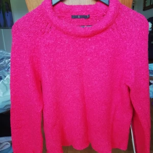 Tjocktröja  - Röd tjocktröja med turtlekrage