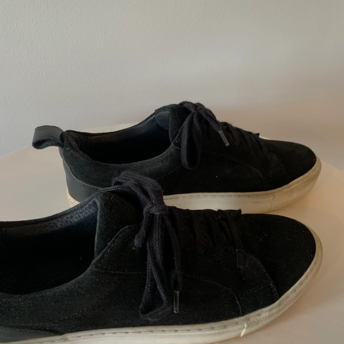 Svarta sneakers! - 90