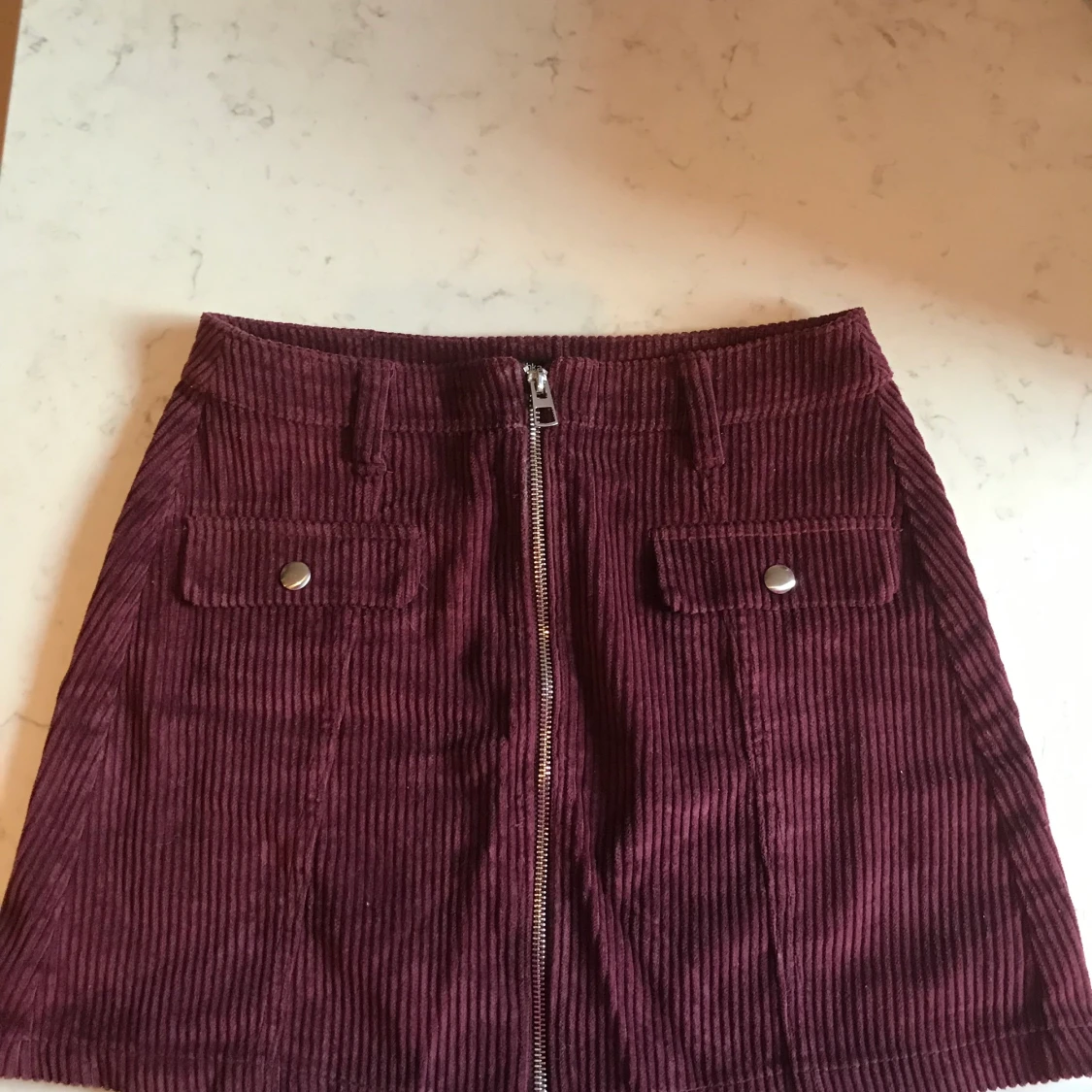 Kjol i manchestertyg