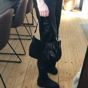 Åhléns väska  - Gamal Åhléns väska, bra skick 