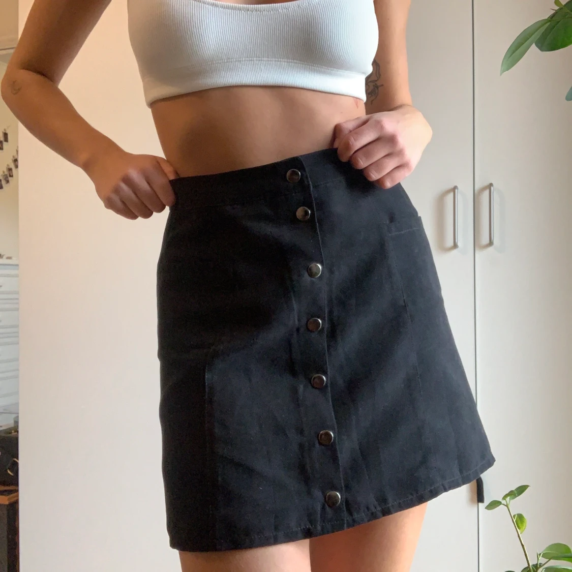 Knappkjol i mockaimitation