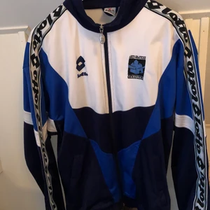 Sportjacka  - Sportjacka! Väldigt fint skick. Frakt tillkommer 