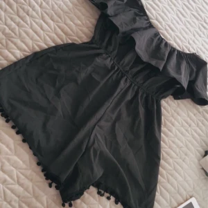 Playsuit  - Snygg playsuit som är perfekt att dra på snabbt när man varit på stranden 