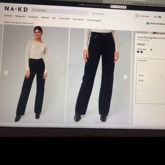 efterfrågade jeans från NAKD! storlek 38 men passar mig som annars har 36. Långa i benen även för mig som har rätt långa ben. så snygga verkligen! nypris 599kr, använda ca 5gånger & säljer dem för 350kr!priset kan diskuteras 🦋🦋🦋frakt ca 50kr🤍🤍. Jeans & Byxor.