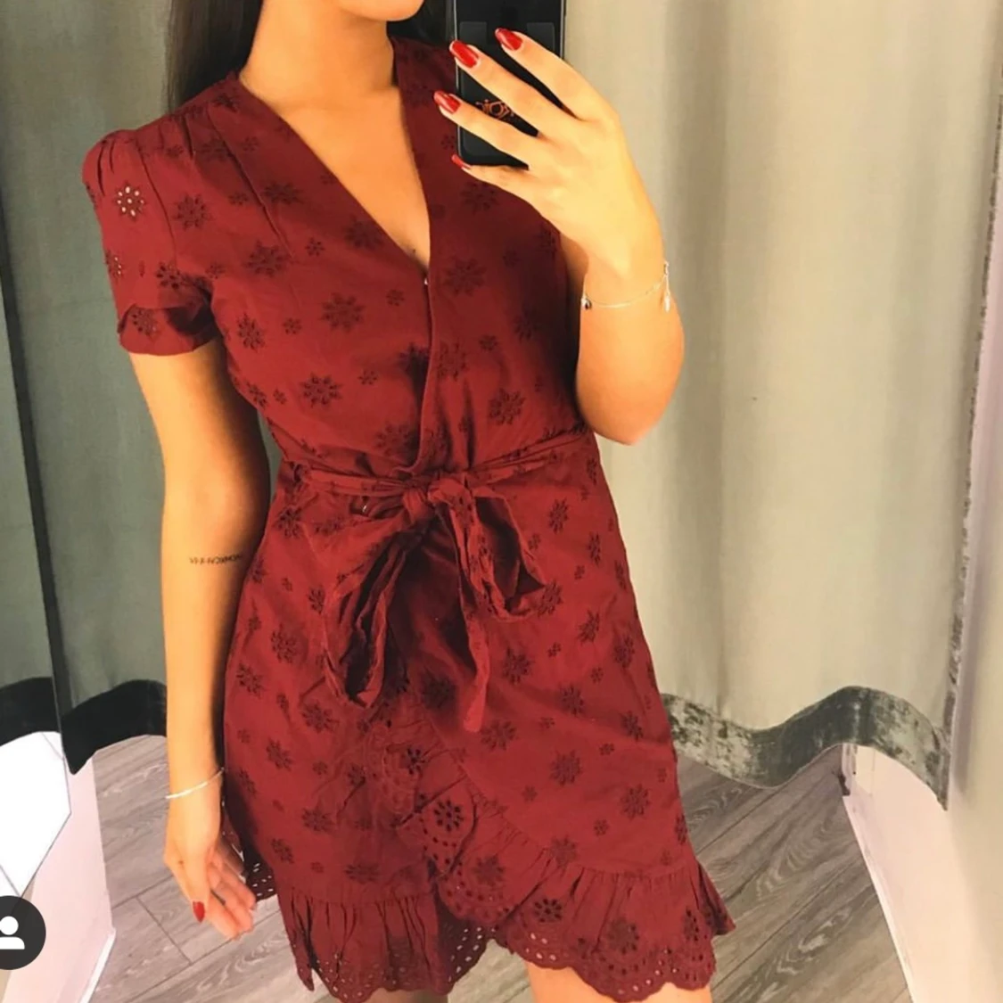 Bik Bok kissy klänning strl S  - 90