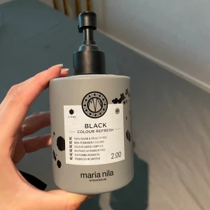 Färginpackning från maria nila: svart - Färginpackning från maria nila: svart