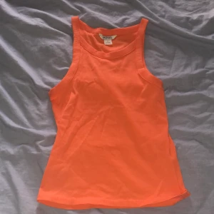 Linne från monki - Säljer detta linnet då jag ångrat mig, aldrig använd.  