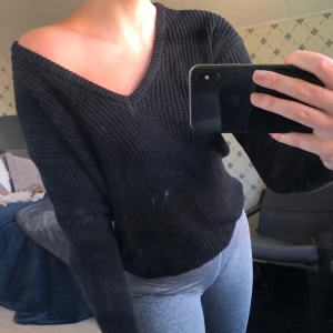 Stickad tröja - Stickad tröja från nakd! Spegeln som är smutsig inte tröjan!💕 frakten är inräknad i priset 