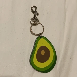 nyckelring  - söt avokado nyckelring, säljer för bara kostnaden av frakten