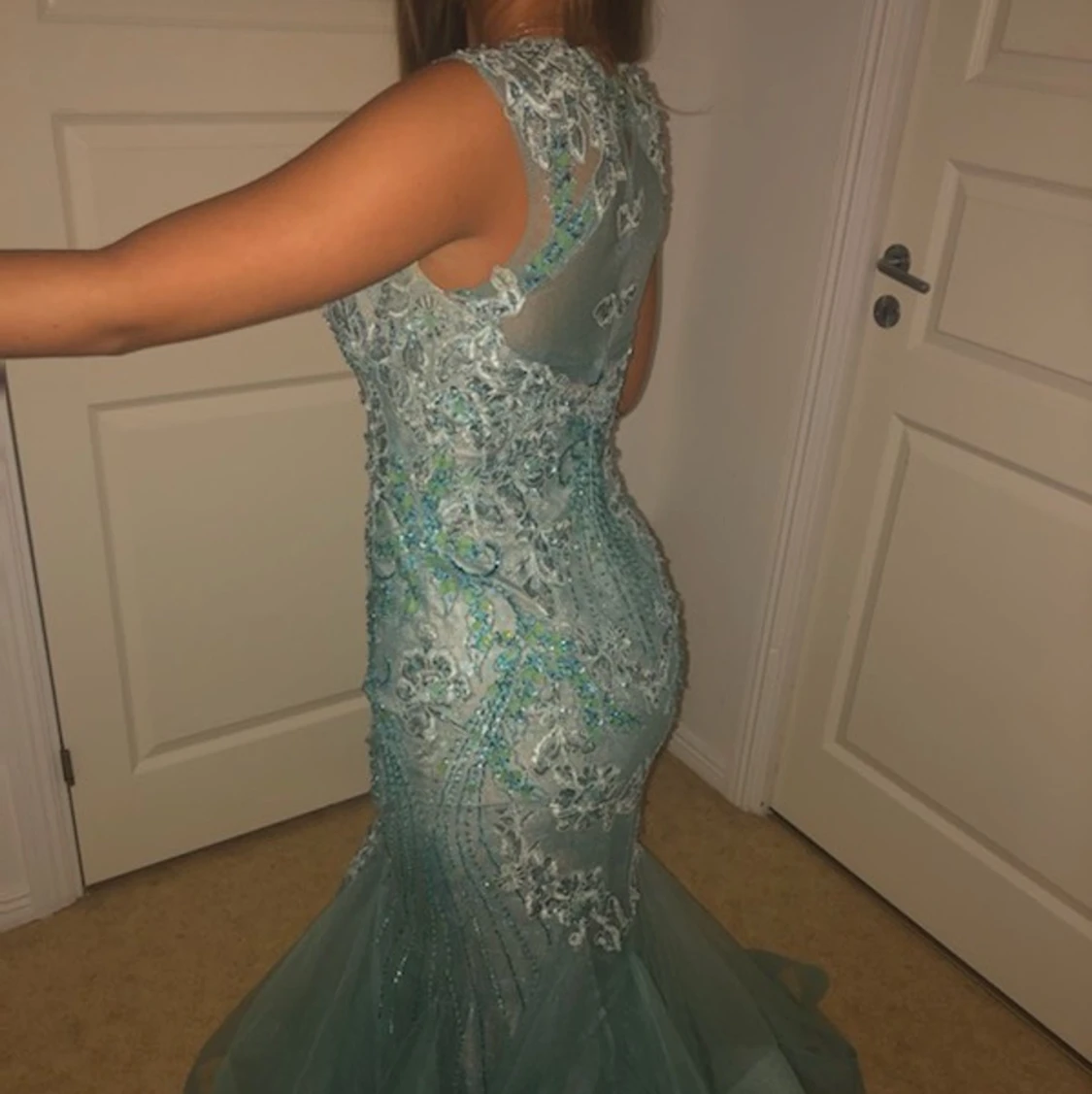 Balklänning 1900:- - 90