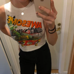 LINNE - ascoolt linne, är egentligen ett barnlinne men sitter jättebra på mig som vanligtvis har S/M 