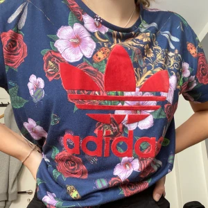 Adidas Tshirt - Säljer min Tshirt från adidas då den inte används. Skriv privat om du vill lägga bud eller är intresserad