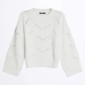 Stickad tröja - Från ginatricot i storlek M. Finns inte att köpa längre i butik😊