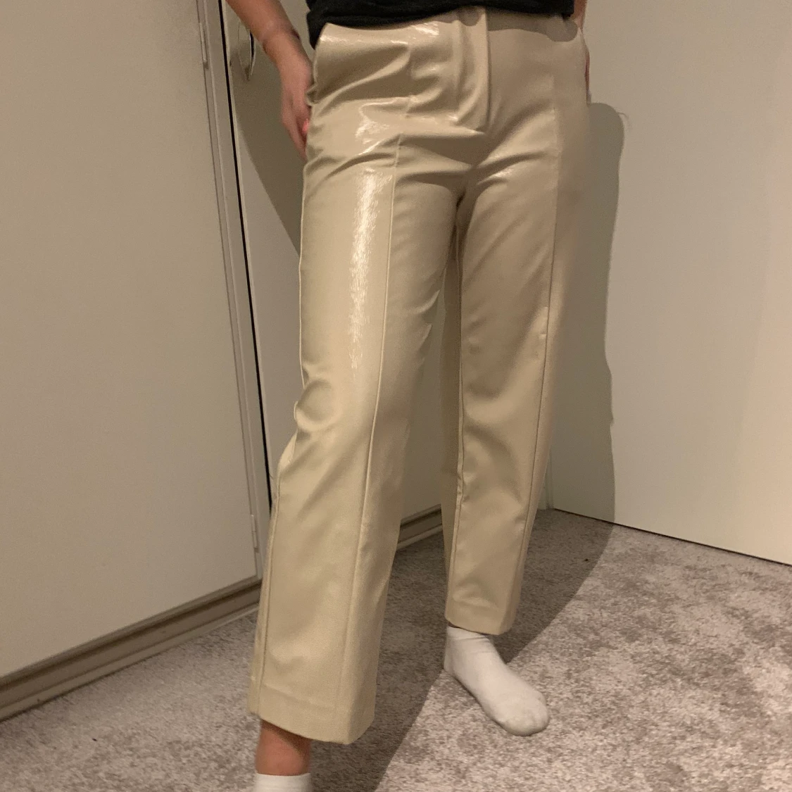 Fake skin / lack byxor