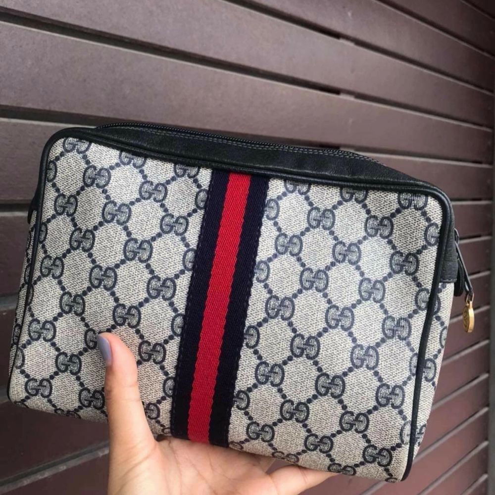 Äkta Gucci Vintage Vtg Gg Monogram Supreme Sherry Web Blue Leather Coated Canvas Clutch Shipping Included  Gently used | 8.75