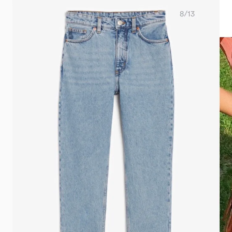 Säljer dessa byxor då dom är för stora för mig :( nypris 400kr. Frakten är inräknad i priset.. Jeans & Byxor.