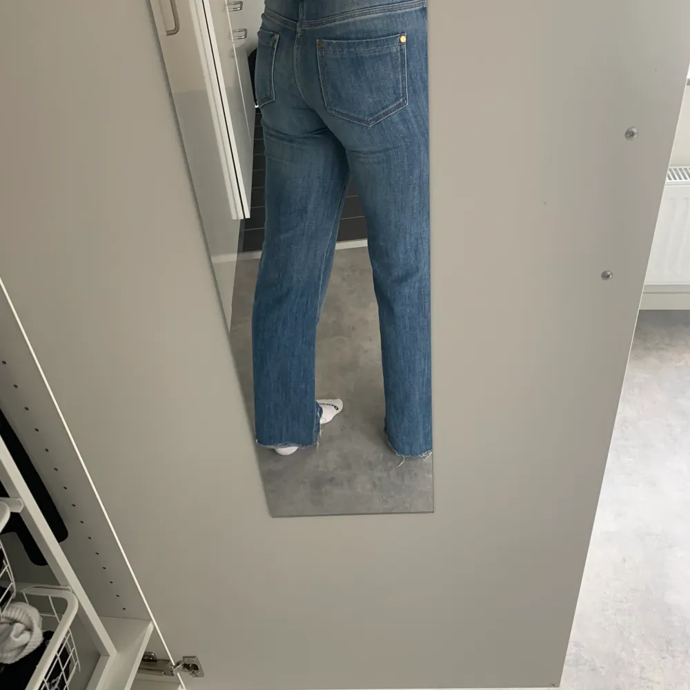 Snygga massimudutti jeans i bra skick, super sköna köpta i Danmark på vintage . Jeans & Byxor.
